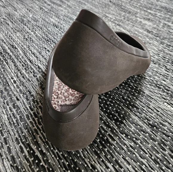 Crocs Women's Mammoth Leopard Lined Ballet Flats (Size 9W) - Picture 4 of 5